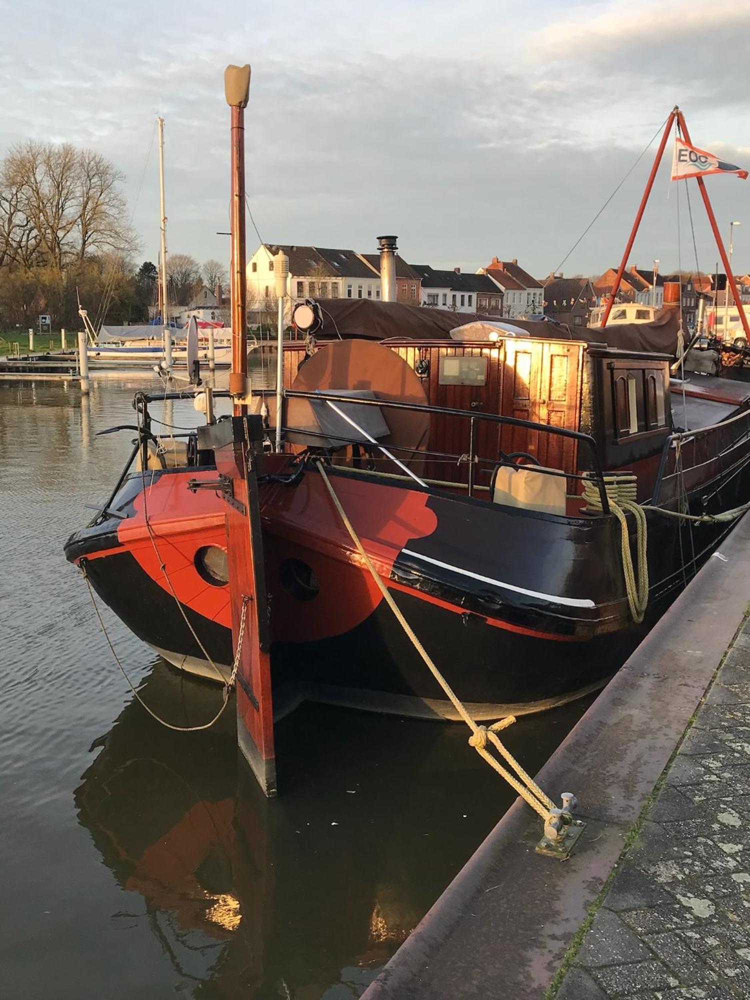 Apartment Hafenfewo - Urlaub Direkt Am Wasser Weener